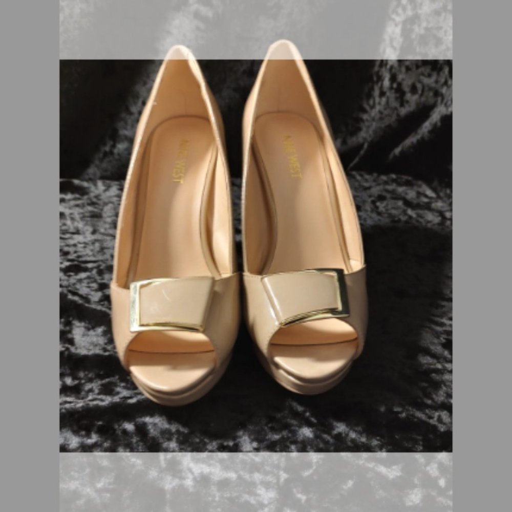 7 1/2 M Women's Nine West 3 inch Heels Tan